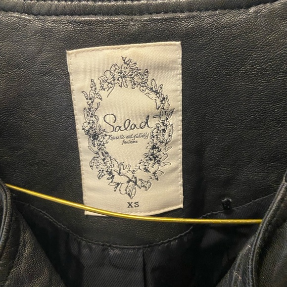 Black leather jacket - Picture 3 of 9